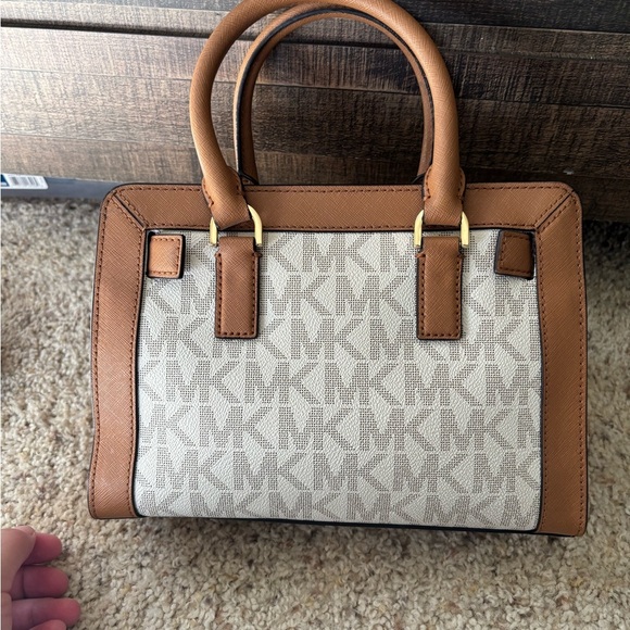 Michael Kors Tan and Cream Logo Handbag and Wallet - Picture 5 of 6